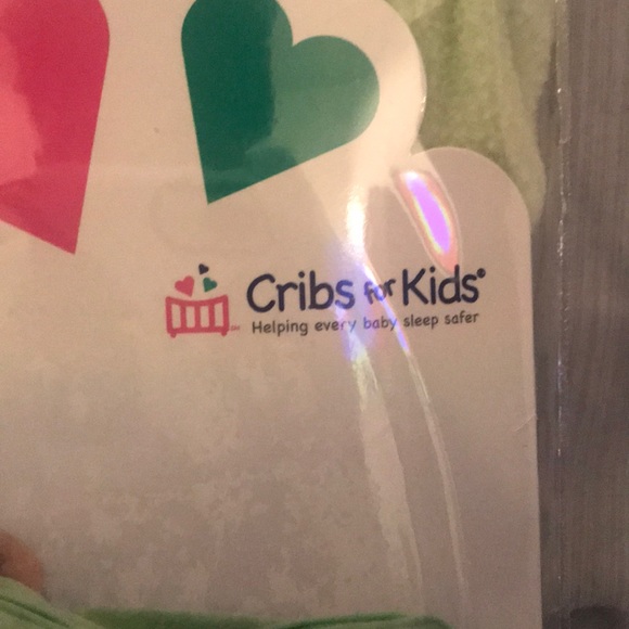 Wearable blanket and 4 pack of bodysuit - Picture 4 of 10